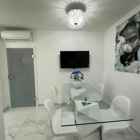 Galaxy - Futuristic Апартаменты Сплит