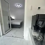 شقة Galaxy - Futuristic سبليت