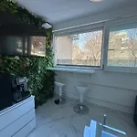 شقة Galaxy - Futuristic سبليت